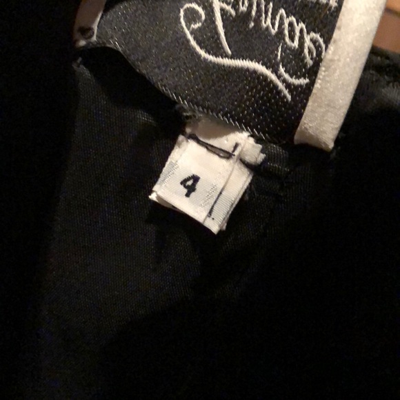 Farinae Collections formal Dress - Picture 6 of 6